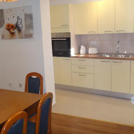 Apartments Pavlov Tisno Exterior photo